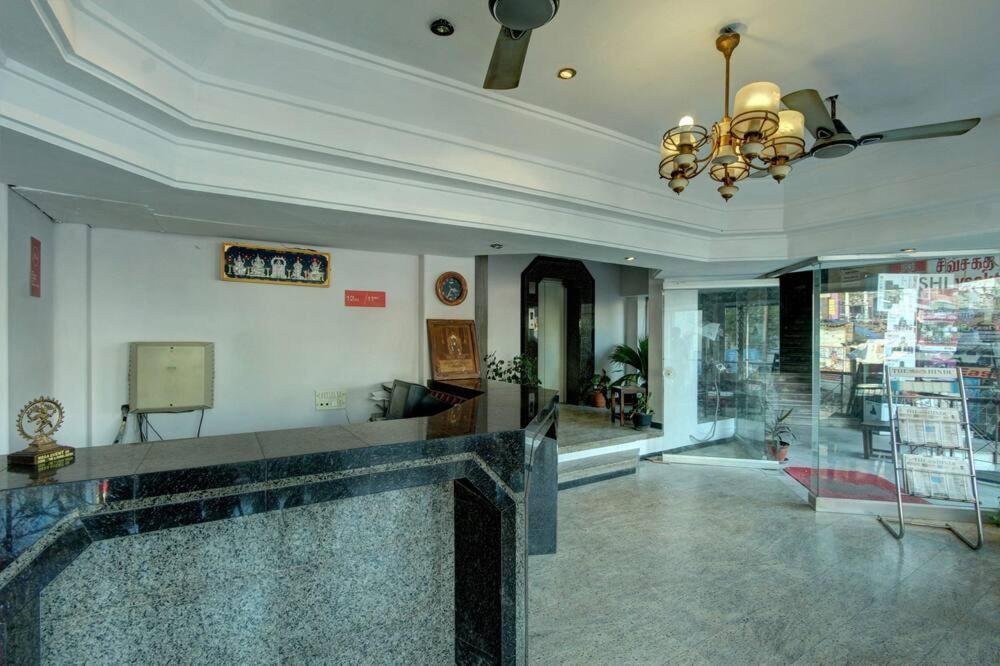Hotel Padmam Мадурай Экстерьер фото
